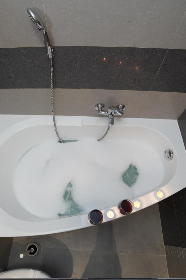 Cracovia Apartments Екстериор снимка
